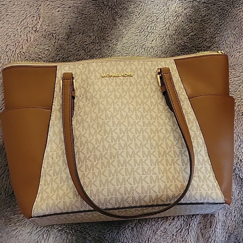 Michael Kors tote